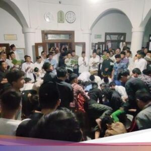 Serunya Kebiasaan Lempar Uang Koin Sambut Maulid Nabi Hingga Kota Kediri