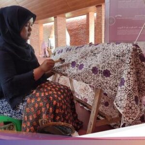 Mengenal Filosofi Batik Motif Kembang Bungur Khas Jalatrang Ciamis