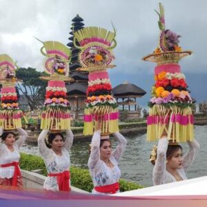 Ada Parade Gebogan Di DTW Ulun Danu Bedugul hingga 17 Agustus, Nonton Yuk!