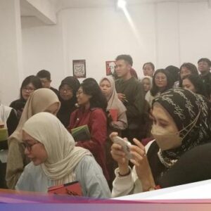 Antusias Pembaca Sambut Novel Terbaru Eka Kurniawan Hingga Surabaya