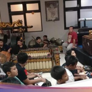 Sanggar Baladewa, Tempattinggal Anak-anak Surabaya Belajar Karawitan dan Wayang