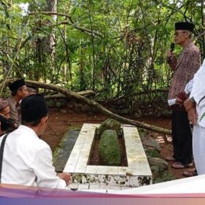 Mengenang Leluhur Lewat Kebiasaan Nyurti Karuhun Ke Ciamis