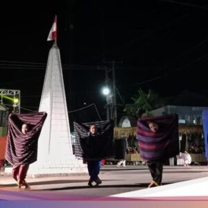 Meriah, 2.000 Penenun Tampilkan Ritual Tenun Di Alunan Kearifan Lokal Dunia Pringgasela
