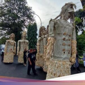 Waruga Bodas, Karyaseni Helaran Unik Didalam Ciamis