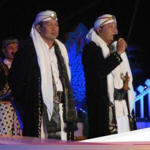 Baju Isyana Simbol Kebanggaan Kearifan Lokal Global Pasuruan