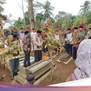 Kearifan Lokal Nyekar, Cara Warga Imbanagara Raya Ciamis Hormati Leluhur