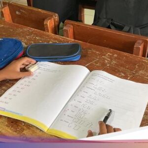 Perjuangan Mencetak Anak-anak Penjaga Eksistensi Aksara Sunda