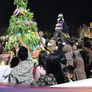 Kemeriahan Kearifan Lokal Sedekah Bumi Simbol Kerukunan Umat Ke Lamongan