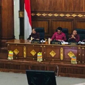 Geram Pantai Sering Diprivatisasi, Gubernur Koster Ajukan Ranperda Perlindungan Pantai
