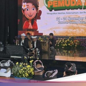 Wamenbud Giring Buka Jambore Pemuda Adat Di Kintamani