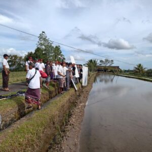 Bupati Sanjaya Datang Hingga Jatiluwih,   Seng dan Pagar Plastik Langsung Dibuka
