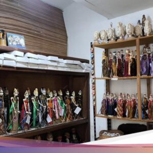 Galeri Ruhiyat dan Jejak Pelestarian Wayang Golek Ke Jantung Bandung