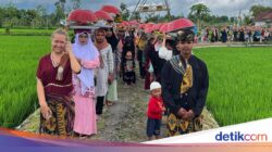 Roah 1001 Tebolak Beak, Kebiasaan Warga Lombok Timur Sambut Datangnya Ramadhan