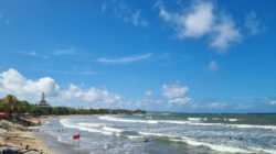 Pesisir Badung Waspada Pasang Maksimum Air Laut