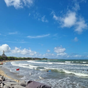 Pesisir Badung Waspada Pasang Maksimum Air Laut