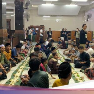 3 Kebiasaan Sambut Ramadhan Ke Bali: Megibung hingga Ngaminang