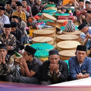 10 Kearifan Lokal Komunitas Jawa Menyambut Ramadan, Ada Nyadran hingga Dugderan