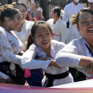 Serunya Mbed-Mbedan, Adu Otot Remaja Usai Nyepi Di Badung