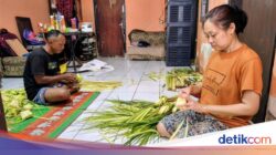 Ketupat dan Warisan yang Tak Pernah Putus Di Kampung Babakan Ciparay