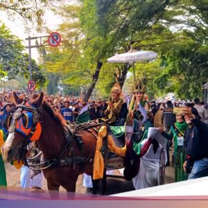 Warga Salfok ‘Kuda Efisiensi’ Di Kirab Nelayan Palabuhanratu