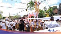 Pelebon Ida Pedanda Istri Purnama Bikin Turis Foreign Penasaran
