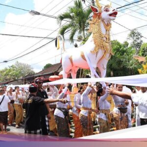 Pelebon Ida Pedanda Istri Purnama Bikin Turis Foreign Penasaran