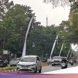Suasana Jalan Diponegoro Jelang Kirab Kearifan Lokal Dunia Milangkala Tatar Sunda