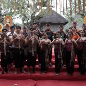 Wabup Karangasem Buka Tenganan Pegringsingan Perayaan Seni