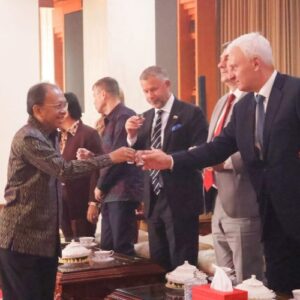 Perkuat Kerja Sama Indonesia dan Rusia, Gubernur Koster Terima Delegasi Legislatif Saint Petersburg