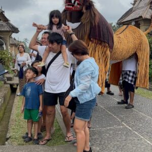 Desa Wisata Penglipuran Diserbu Wisatawan Di Galungan-Kuningan