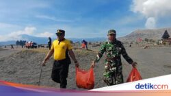 Yadnya Kasada Usai, Lebih Bersama 4 Ton Sampah Terkumpul Di Kawasan Bromo