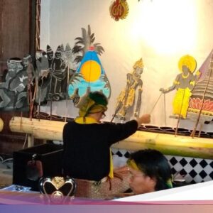 Melihat Pementasan Wayang Relief, Sarat Pesan Spiritual Candi Borobudur