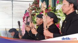 Sakralnya Jamasan 6 Pusaka Kiai Ageng Ngaliman Nganjuk