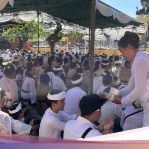 Galungan 2026, Ribuan Pemedek Padati Pura Agung Jagatnatha Denpasar