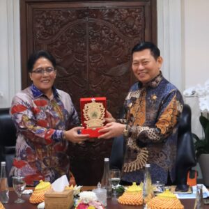 Terima Kunjungan Wagub Sulut, Wagub Giri Prasta Dorong Kerja Sama Pembaruan Perjalanan Hingga Luarnegeri Berkualitas