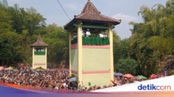 65 Ribu Kue Apem Disebar Di Puncak Yaaqawiyyu Klaten