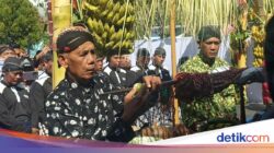 Kebiasaan Sakral Jamasan Pusaka Kiai Upas Tulungagung