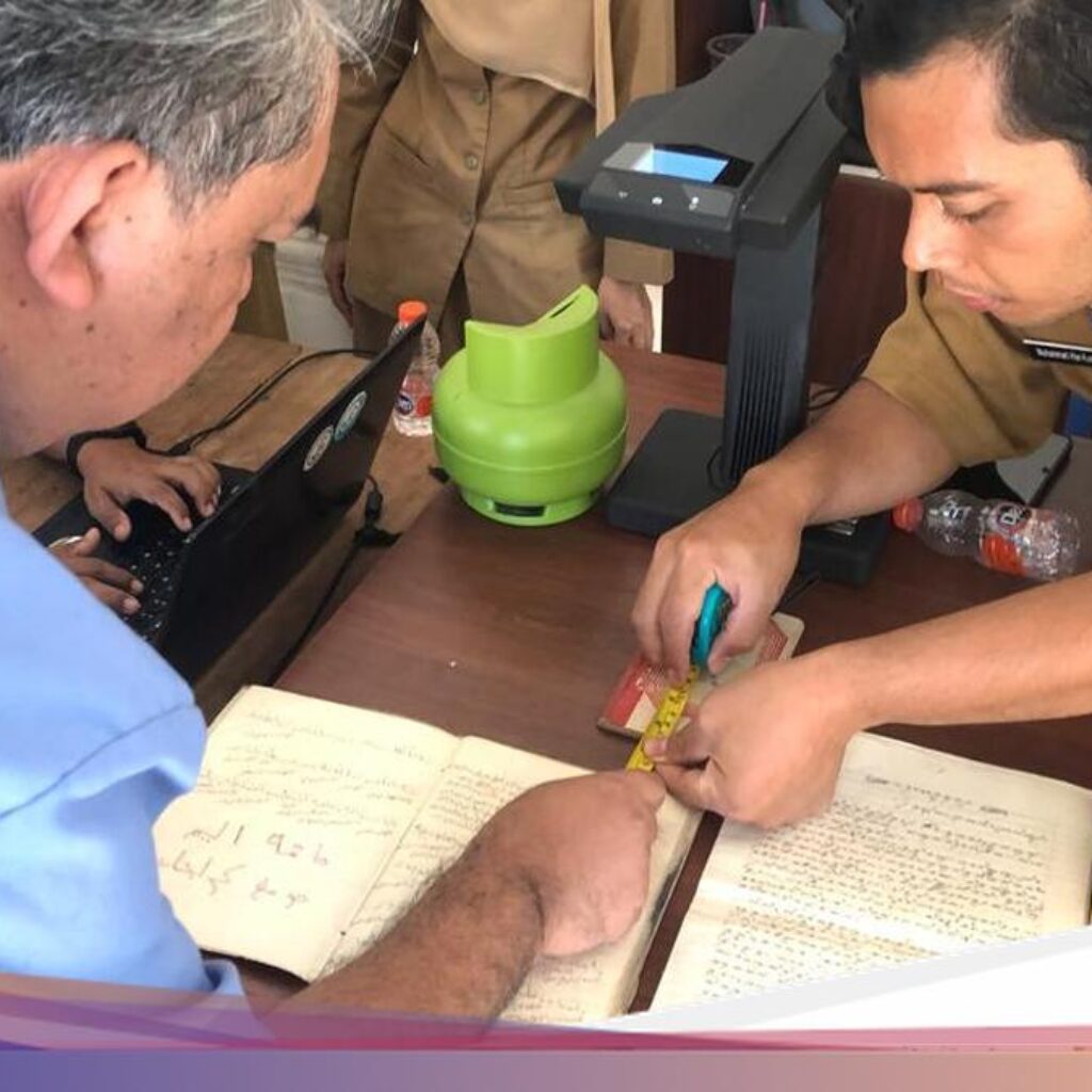 Sejumlah Naskah Kuno Milik Warga Tumang Boyolali Didigitalisasi