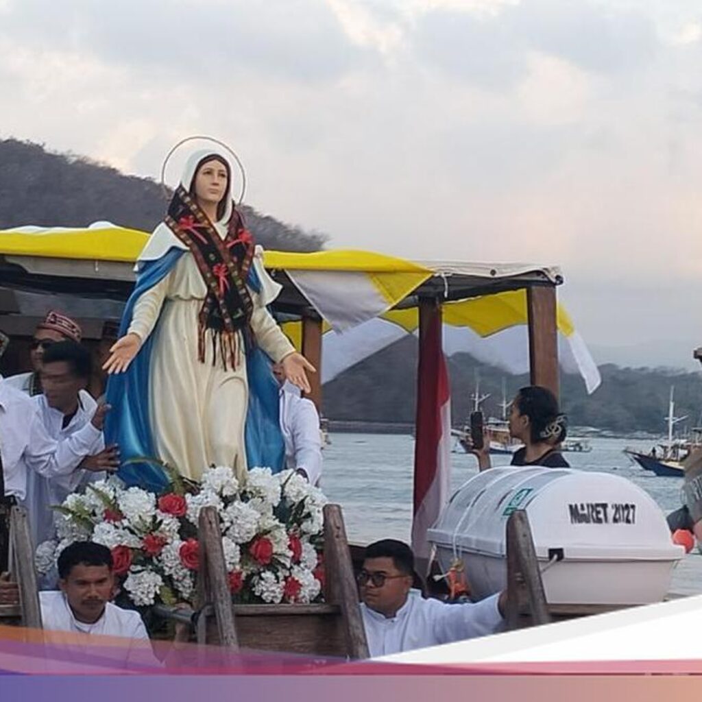 Meriahnya Prosesi Laut Patung Bunda Maria Hingga Labuan Bajo