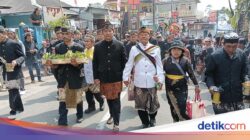 Ribuan Warga Tengger Tutup Rangkaian Hari Raya Karo Bersama Nyadran