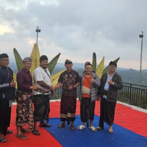 Anjungan Desa Adat Tista Rampung, Bidik Destinasi Mutakhir Di Gerakan Tanam 1.000 Cemara