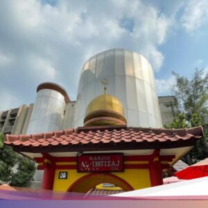 Simbol Pembauran Kearifan Lokal Global Ke Jantung Kota Bandung