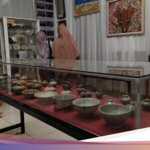 Keramik Kuno Ke Sukabumi Karena Itu Bukti Politik Luar Negeri Masa Lalu