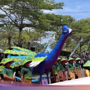 Pesta Kostum dan Kebiasaan Meriahkan Milangkala Pangandaran