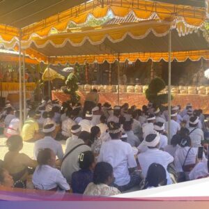 Puluhan Warga Ikuti Sapuh Leger Massal Hingga Karangasem
