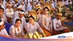 Ratusan Umat Hindu Ikuti Yadnya Masal Gratis Di Klungkung